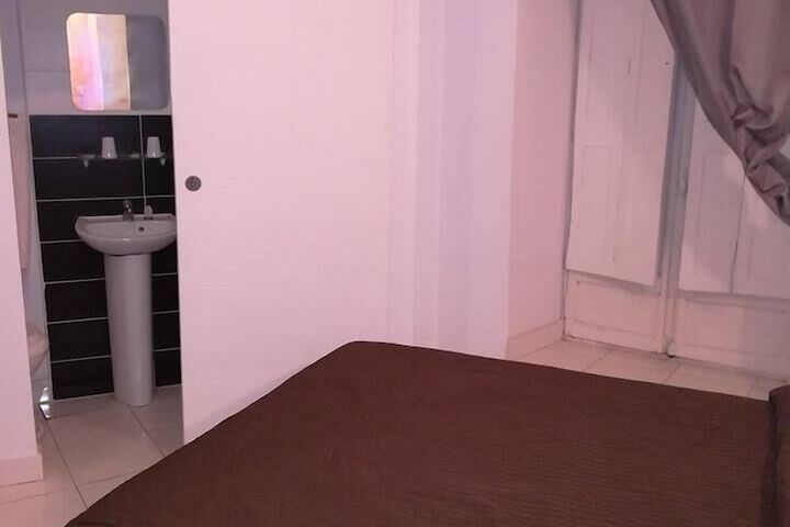 Room 24 of 62