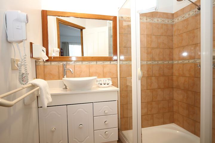 Room 203 of 244