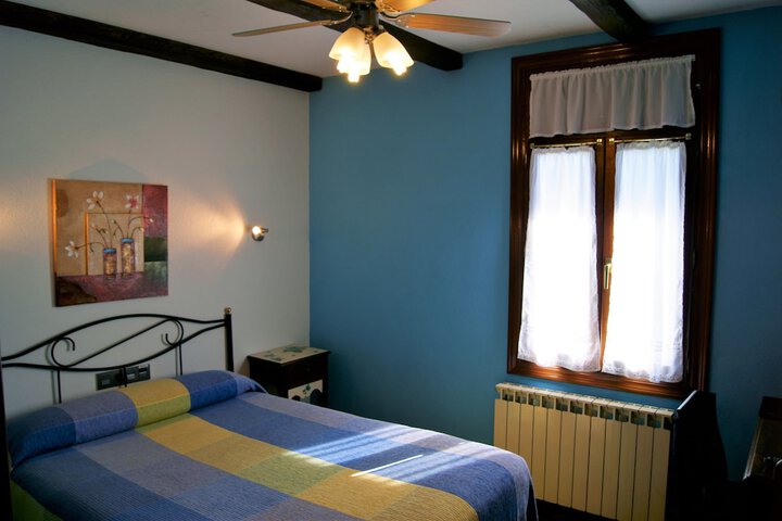 Room 9 of 94