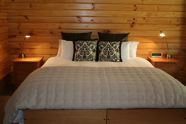 Room 9 of 37