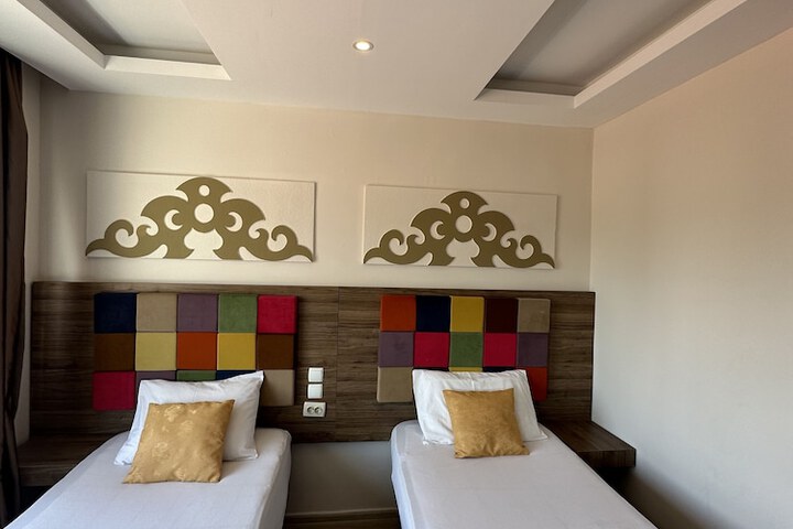 Room 8 of 61