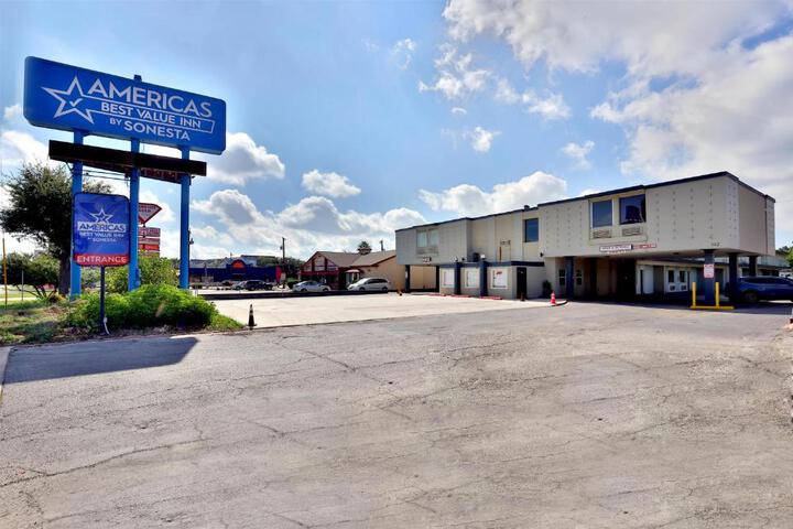 Image of Americas Best Value Inn San Antonio Airport South