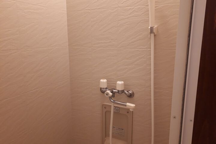 Room 12 of 19