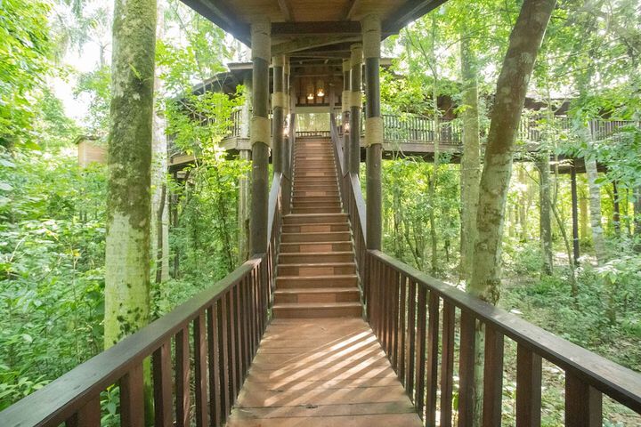 Hotel 2 of 135