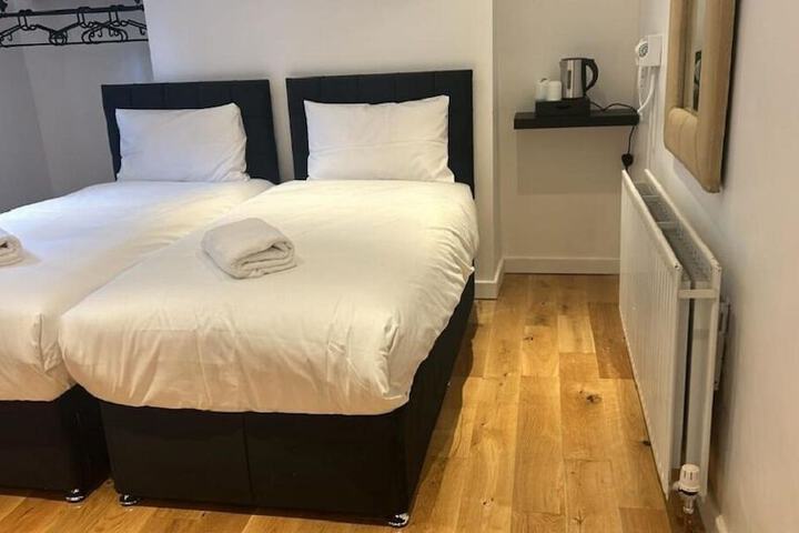 Room 6 of 21