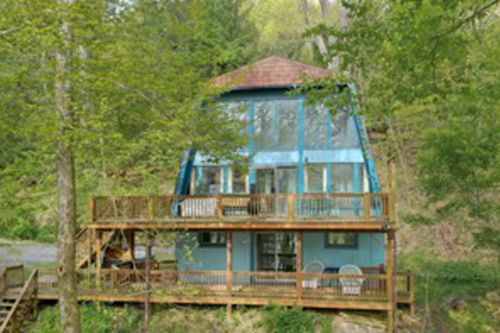 Image of Waterside Bliss 3 Bedroom House