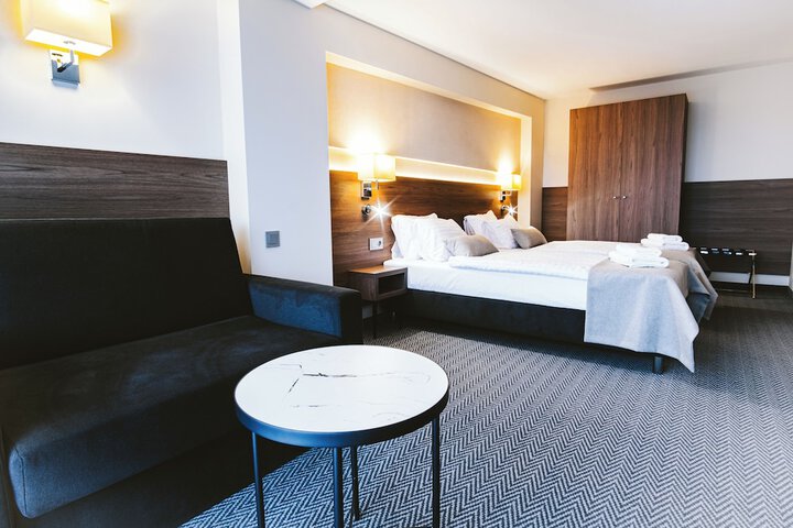 Room 34 of 99
