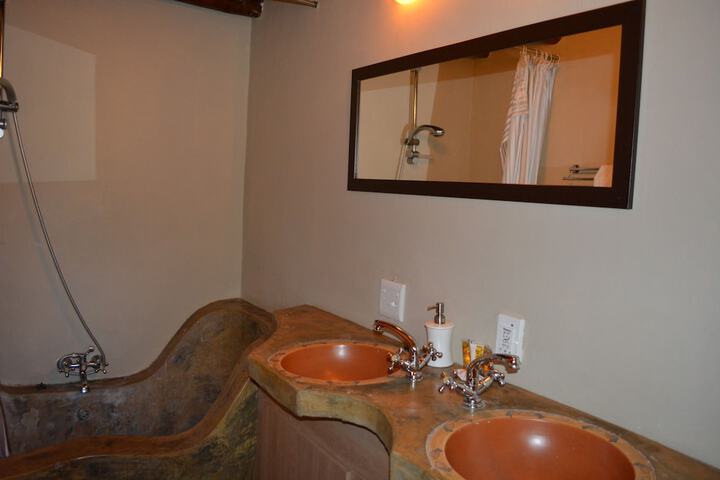 Room 18 of 38