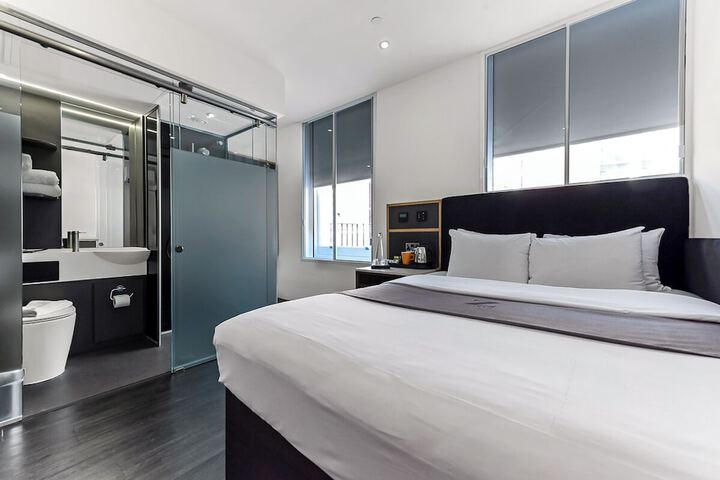 Room 7 of 37