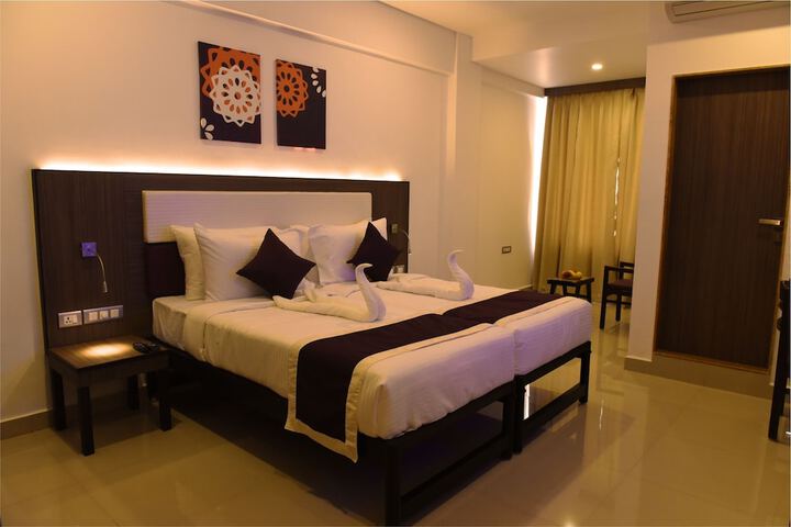 Room 6 of 31