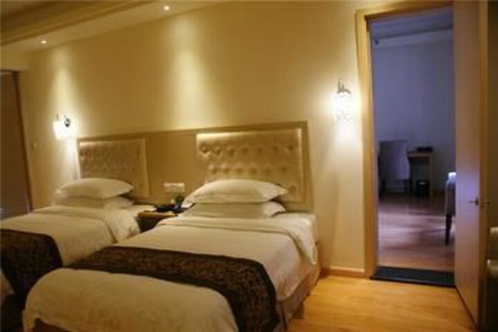 Room 20 of 46