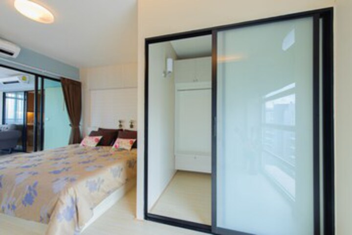 Room 16 of 19