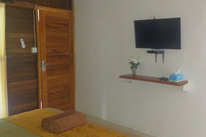Room 12 of 50