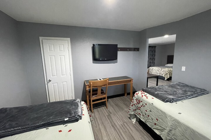 Room 37 of 42