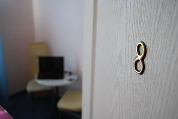 Room 29 of 106