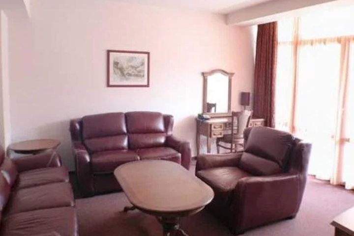Room 3 of 20