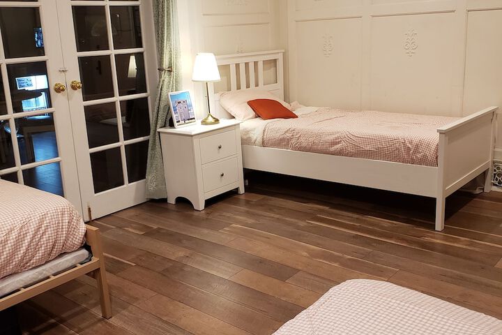 Room 6 of 27