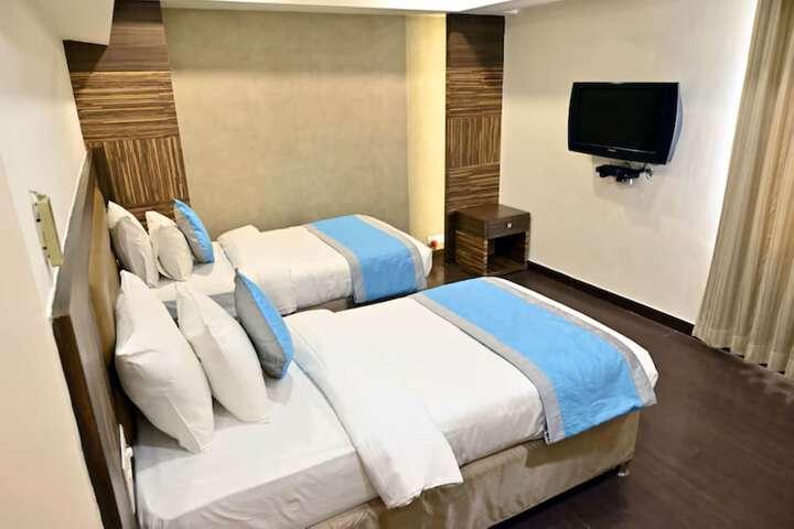 Room 4 of 21