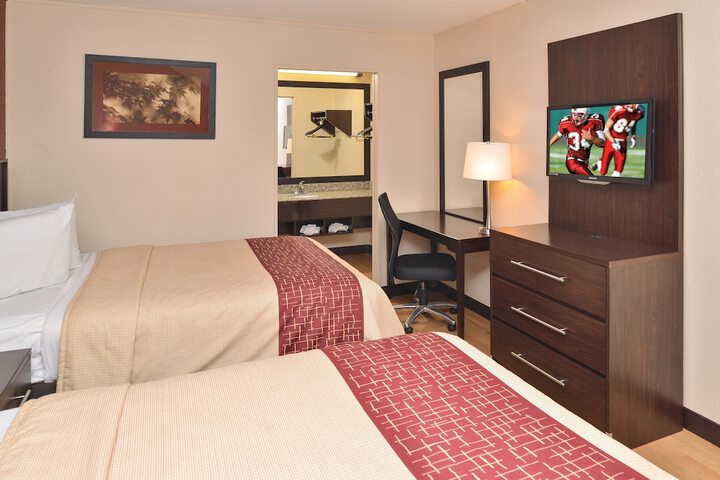 Deluxe 2 Double Beds (1 of 8)