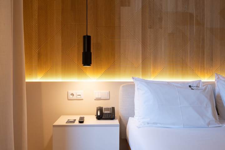 Room 29 of 65