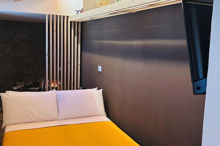 Room 79 of 183