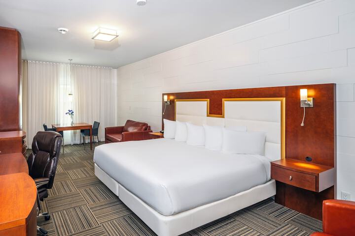 Room 37 of 72