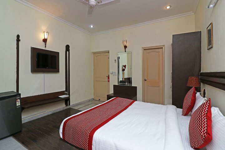 Room 14 of 21