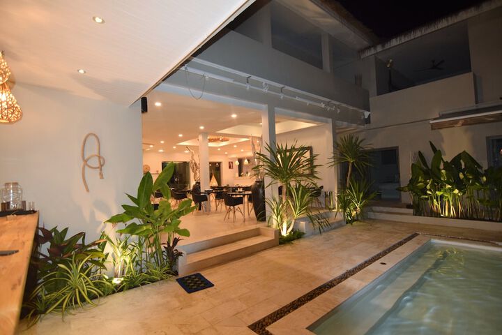 Hotel Interior 4 of 112