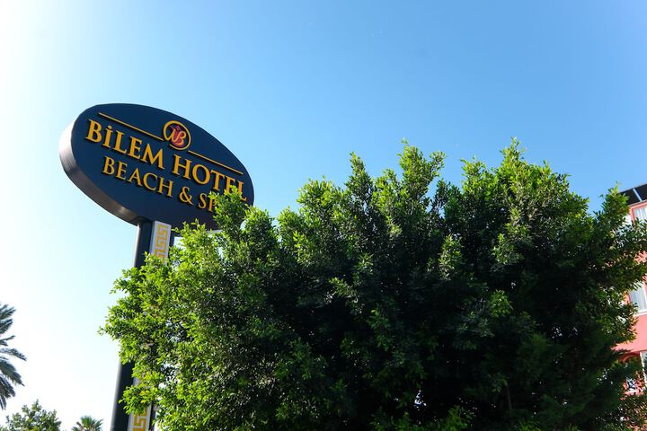 Hotel Exterior 87 of 93