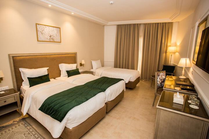 Room 15 of 38
