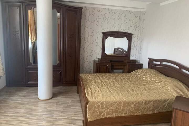 Room 5 of 26
