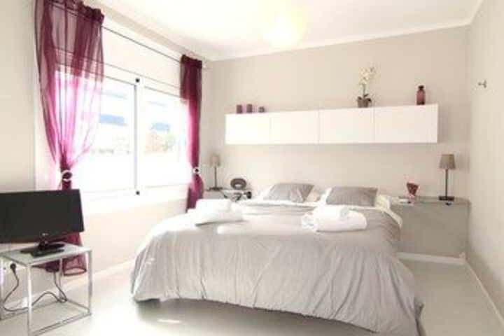 Room 42 of 140