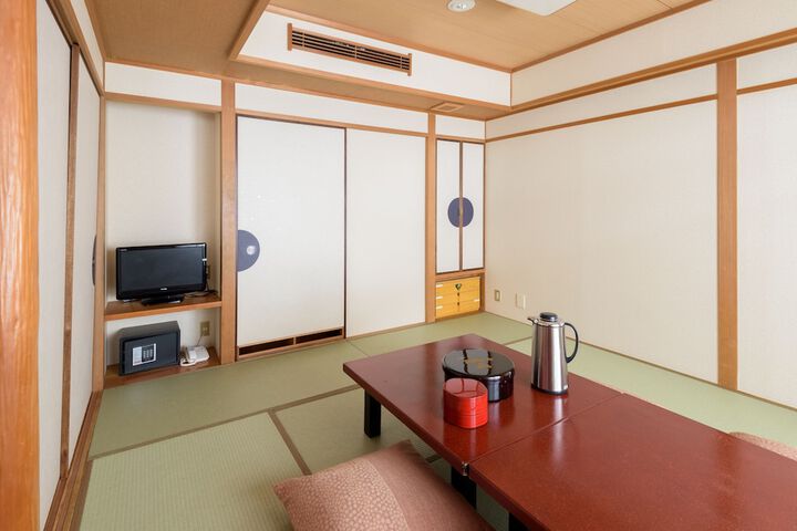 Room 15 of 46