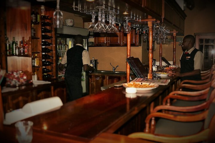 Dining 54 of 76