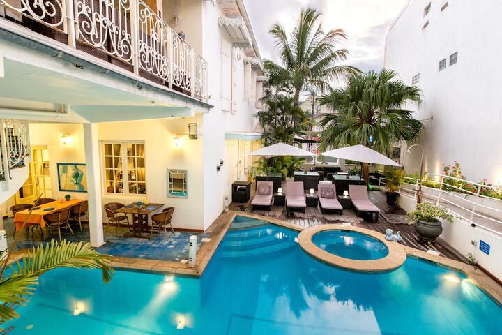 Pools & Facilities
