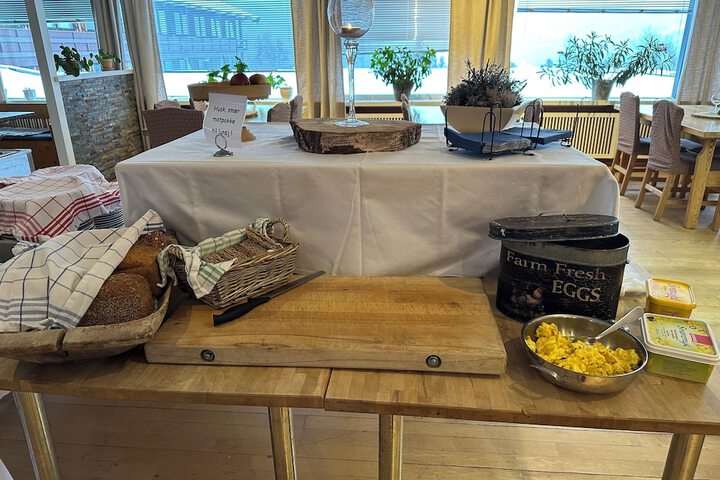Breakfast/Coffee Service 11 of 13
