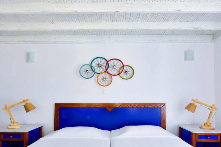 Room 9 of 36