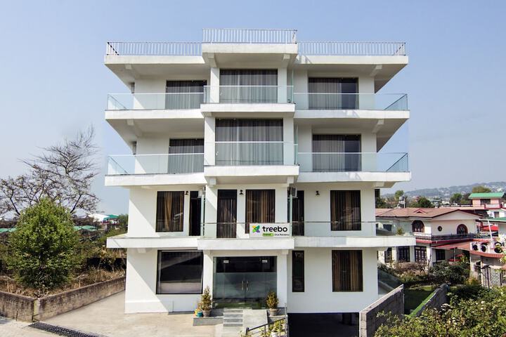 Hotel 68 of 73
