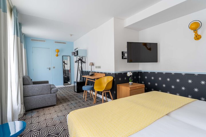 Room 12 of 54