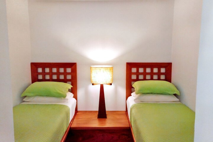 Room 76 of 134