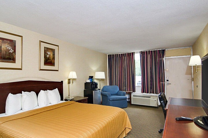 Quadruple King Size Bed (4 of 5)