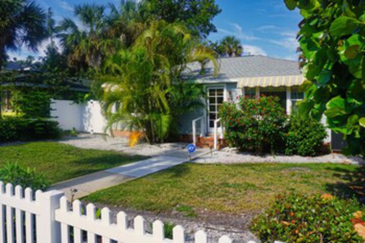 Image of Charming Pass a Grille Beach Estate (2808PW)