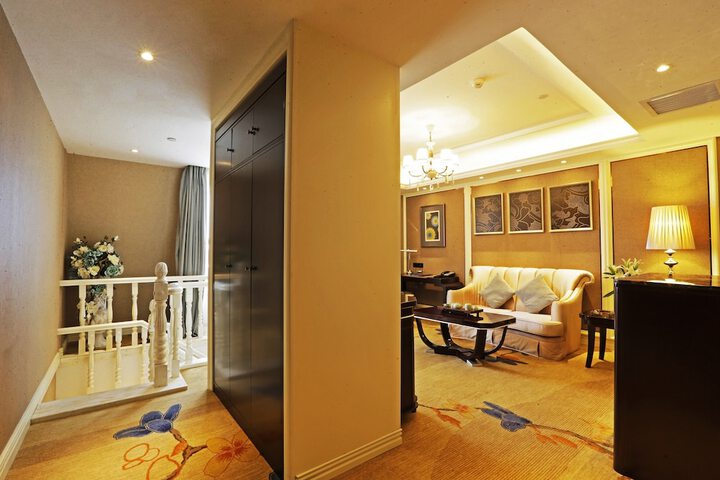Room 20 of 30