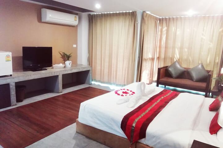 Room 5 of 76