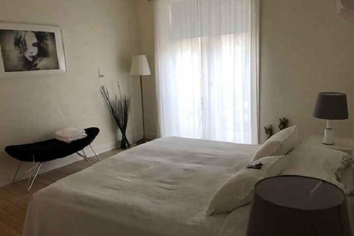Room 6 of 23