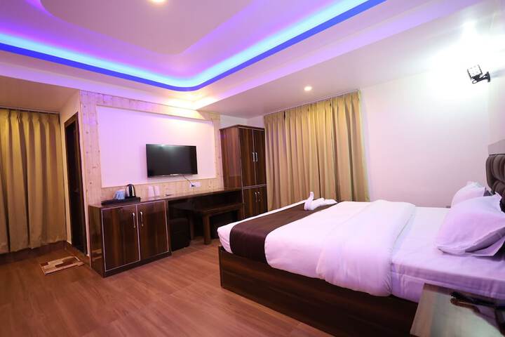 Room 12 of 24