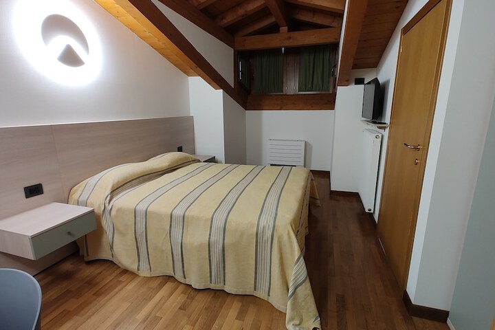 Room 30 of 51