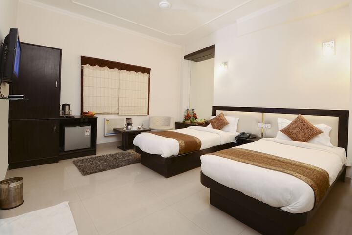 Room 5 of 15
