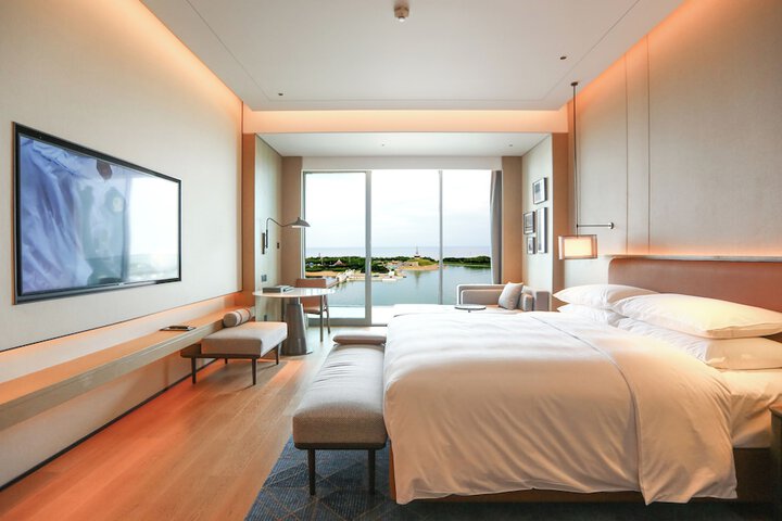 Room 36 of 85