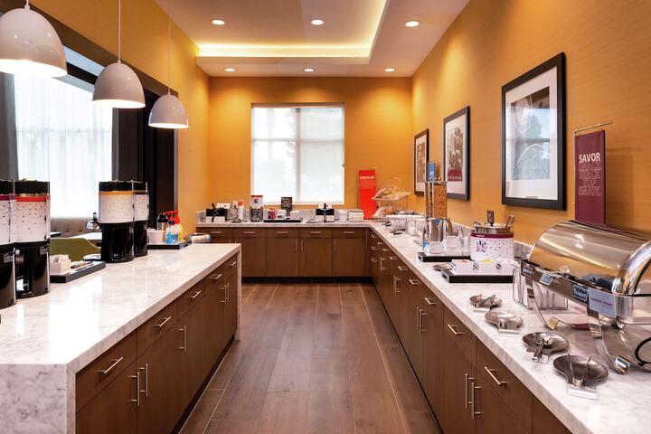 Breakfast area